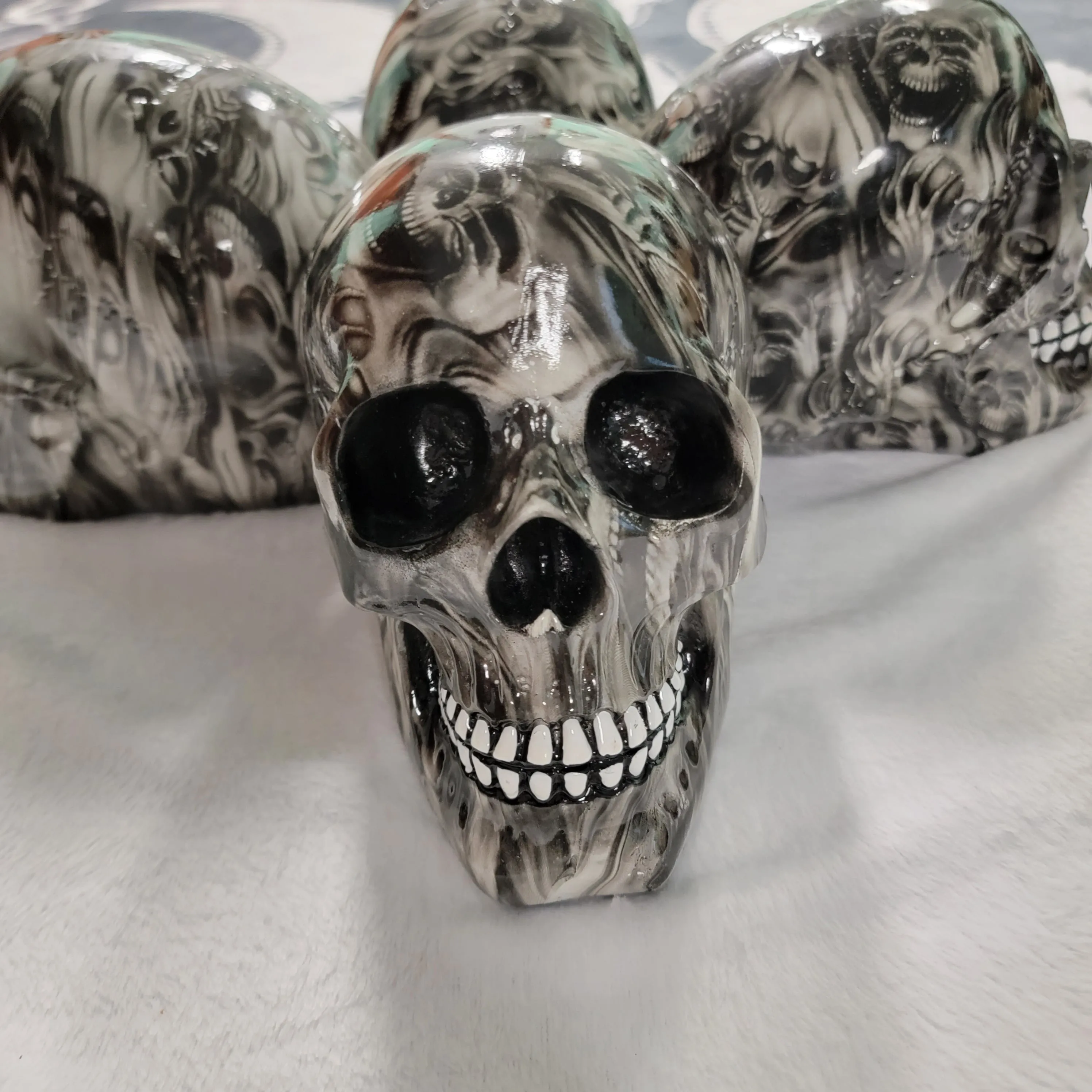 DEFECT-DISCOUNT-Screaming Souls Skull