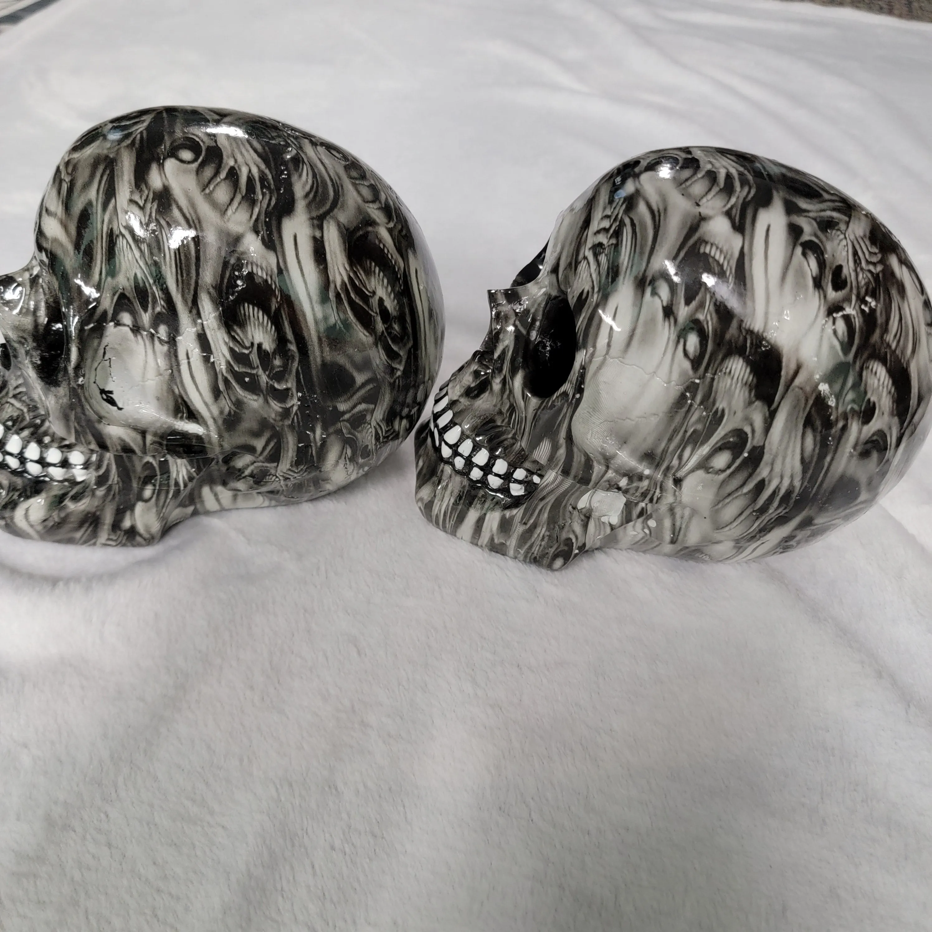DEFECT-DISCOUNT-Screaming Souls Skull