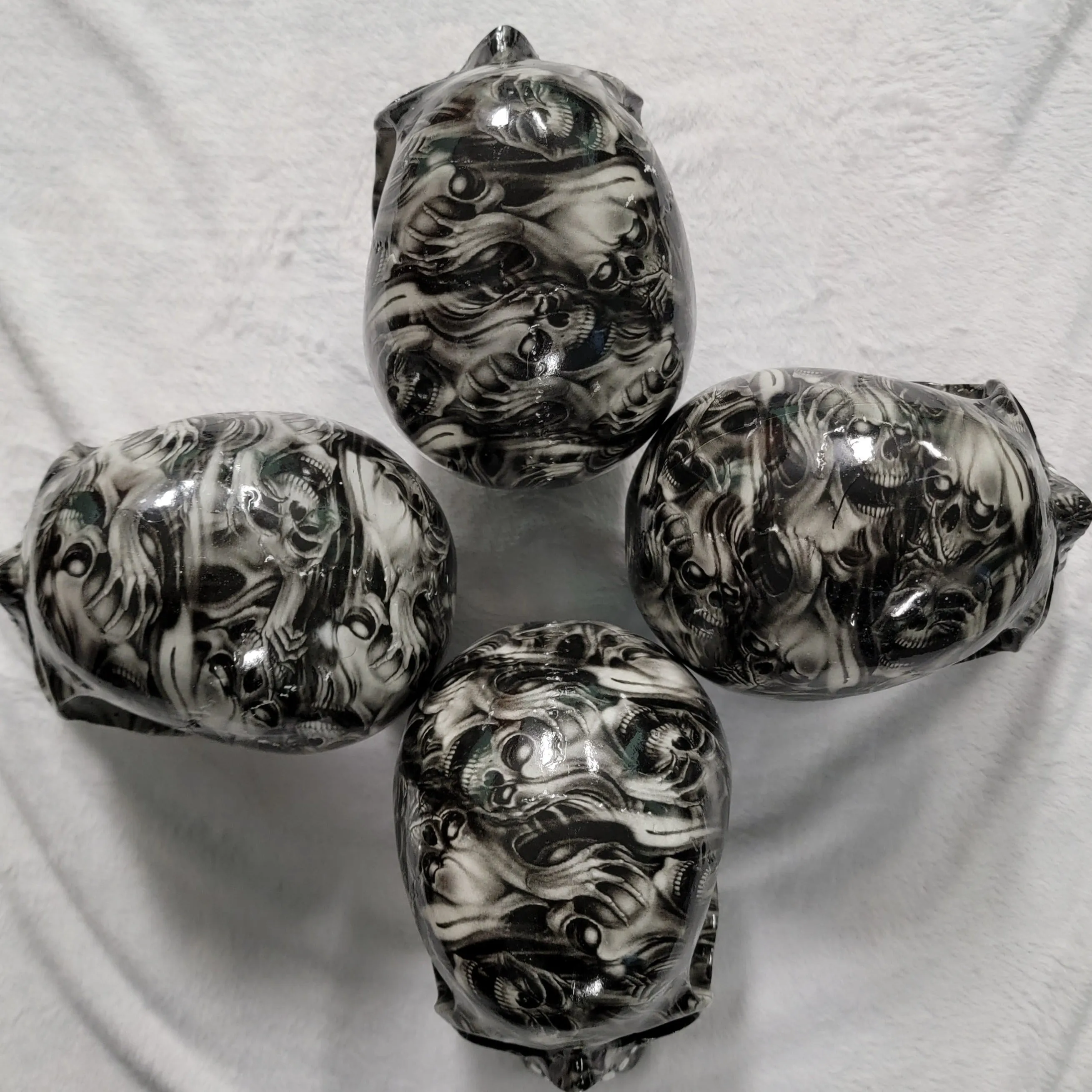 DEFECT-DISCOUNT-Screaming Souls Skull